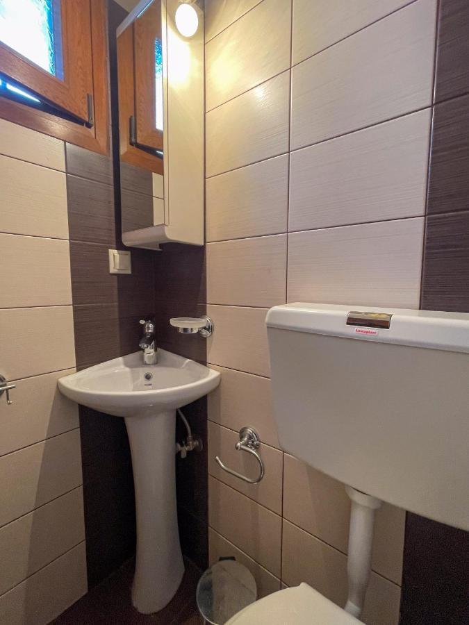 Efi'S Guest House Áyios Dhimítrios Eksteriør bilde